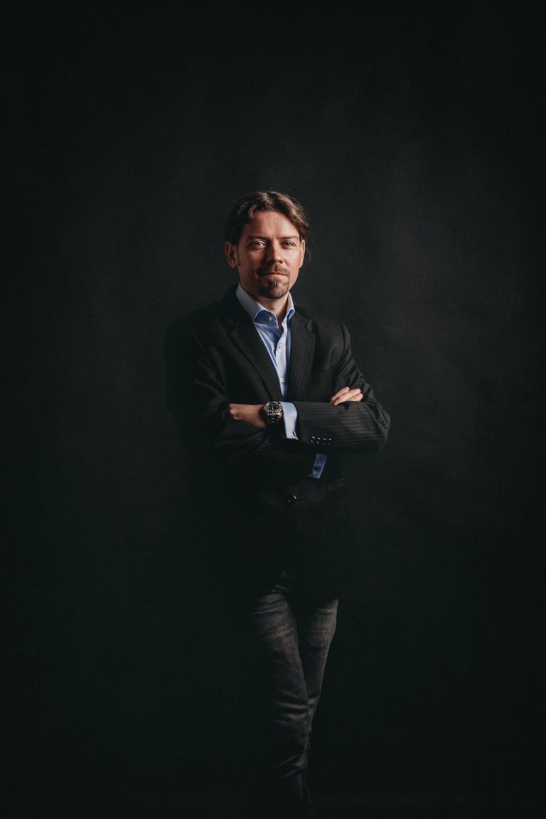 FOTOGRAFÍA ARTÍSTICA CORPORATIVA EN ASTURIAS: IVÁN OJANGUREN